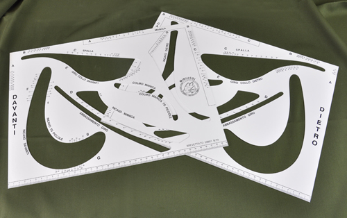 Squadra calcolatrice: Strumento per la costruzione del corpetto base